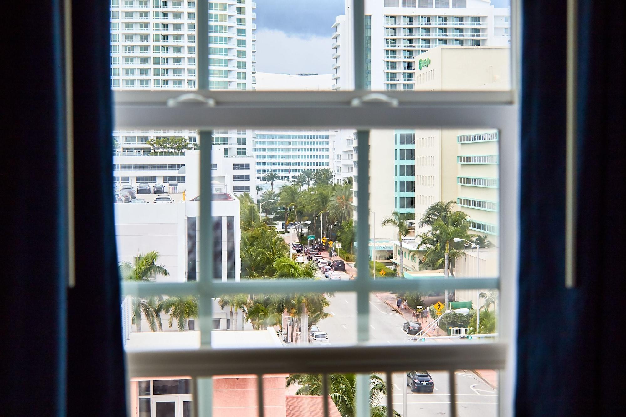 Modern Studio In Miami Beach Exterior photo